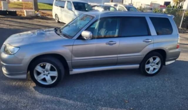 2005 Subaru Forester JDM car for sale — photo 7 of 12