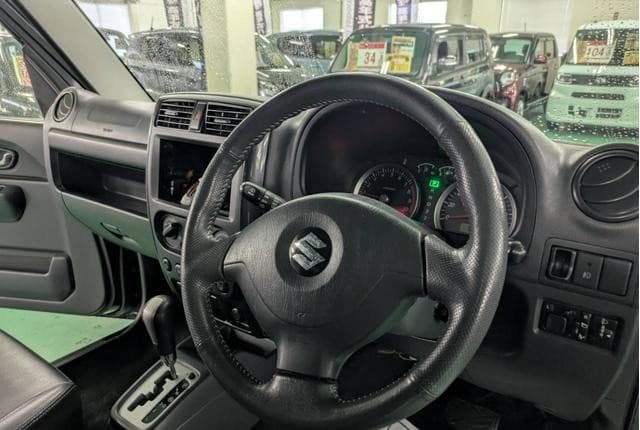 2011 Suzuki Jimny JDM car for sale — photo 14 of 25