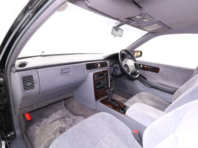1995 Nissan Cima JDM car for sale — photo 14 of 25