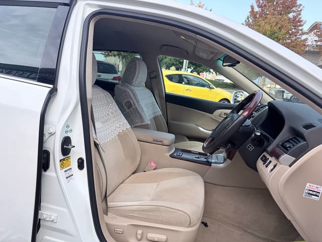 2009 Toyota Majesta JDM car for sale — photo 14 of 19