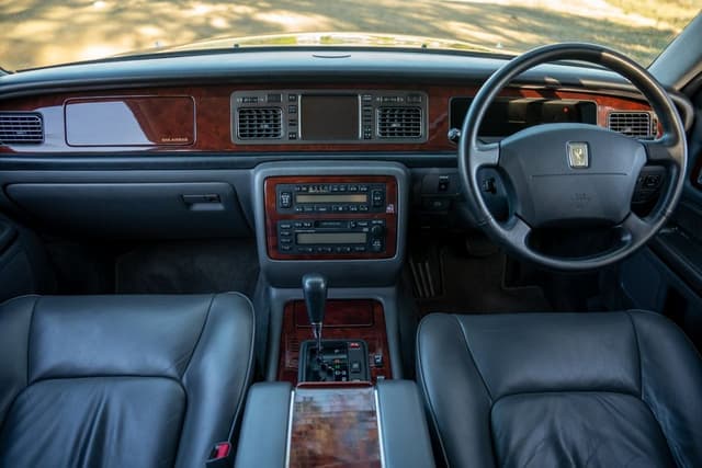 1994 Toyota Century JDM car for sale — photo 19 of 21