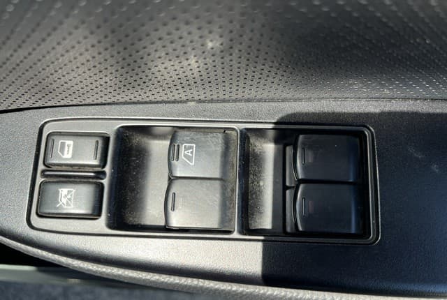 2011 Subaru Legacy JDM car for sale — photo 24 of 25