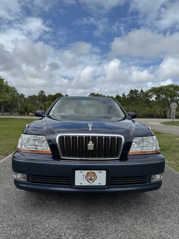 2000 Toyota Crown JDM car for sale — photo 2 of 25