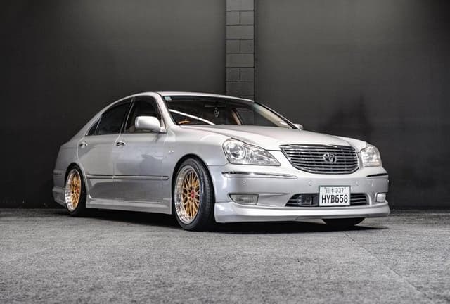2006 Toyota Majesta JDM car for sale — photo 5 of 18