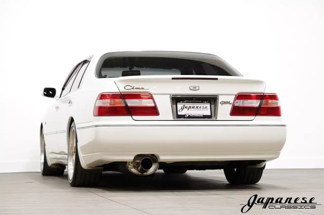 1996 Nissan Cima JDM car for sale — photo 6 of 25