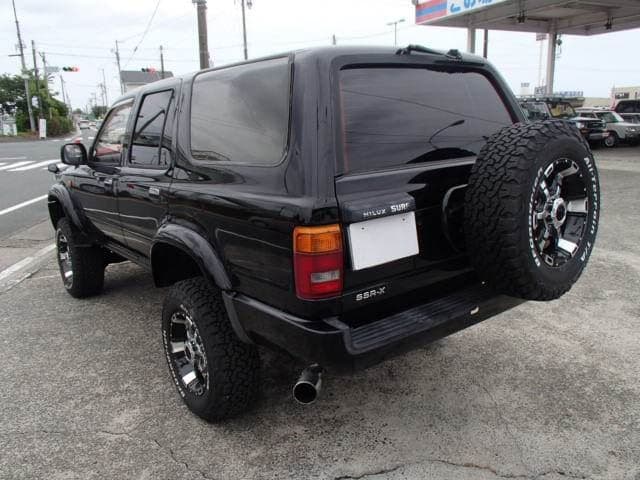1993 Toyota Hilux Surf JDM car for sale — photo 2 of 5