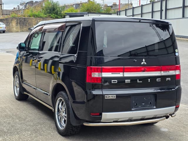 2007 Mitsubishi Delica JDM car for sale — photo 7 of 24