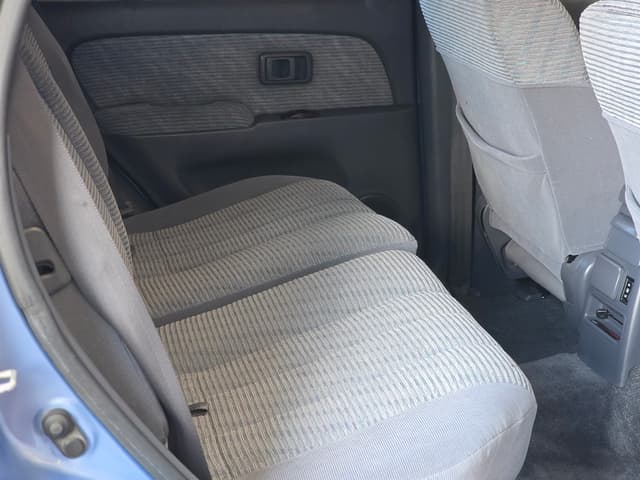 1996 Toyota Hilux Surf JDM car for sale — photo 13 of 25