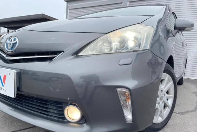 2011 Toyota Prius JDM car for sale — photo 11 of 25