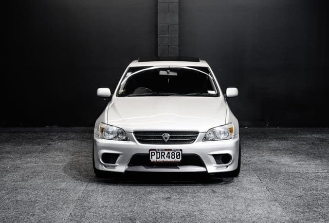 2001 Toyota Altezza JDM car for sale — photo 3 of 20
