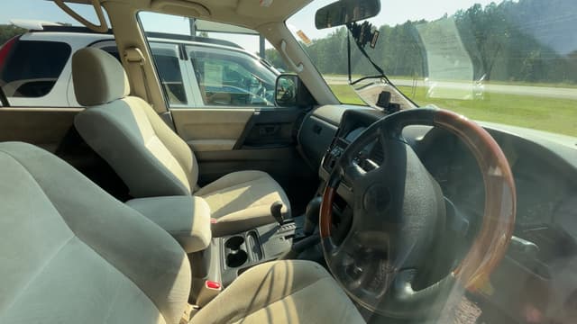 1999 Mitsubishi Pajero JDM car for sale — photo 3 of 4