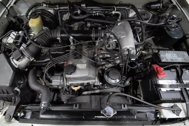 1999 Toyota Hilux Surf JDM car for sale — photo 24 of 25
