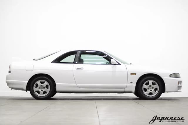 1996 Nissan Skyline JDM car for sale — photo 5 of 25