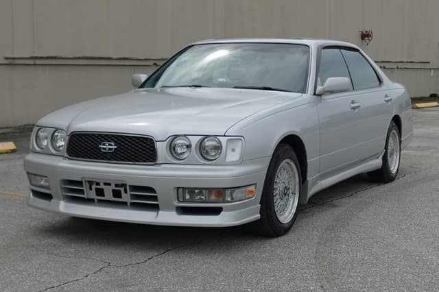 1995 Nissan Gloria JDM car for sale — photo 10 of 18
