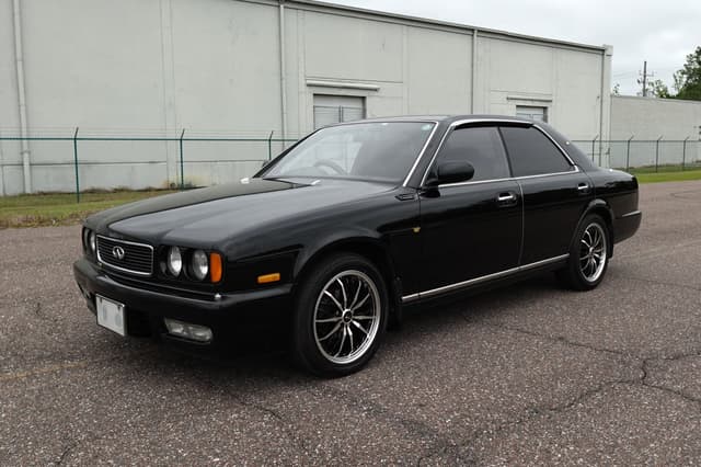 1992 Nissan Gloria JDM car for sale — photo 16 of 20