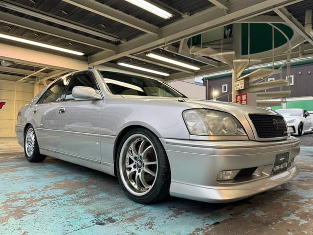 2002 Toyota Crown JDM car for sale — photo 17 of 25
