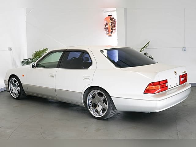 1997 Toyota Celsior JDM car for sale — photo 4 of 25