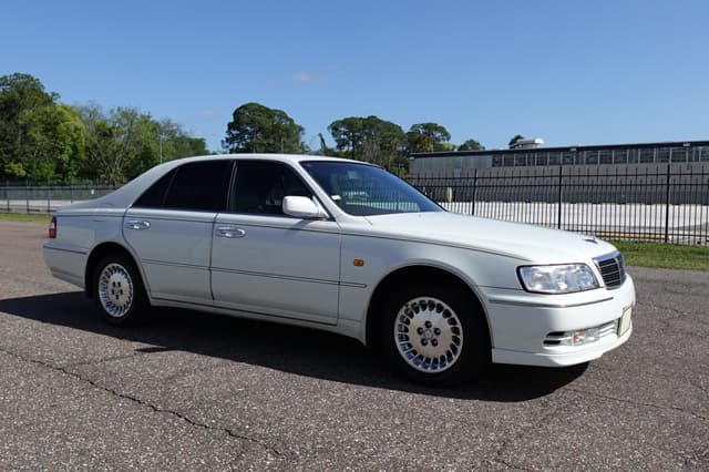 2000 Nissan Cima JDM car for sale — photo 17 of 19