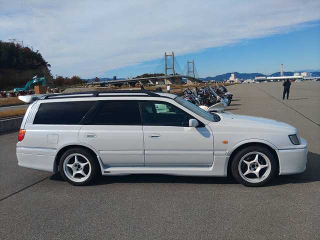 1998 Nissan Stagea JDM car for sale — photo 7 of 19