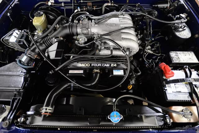 1996 Toyota Hilux Surf JDM car for sale — photo 23 of 25