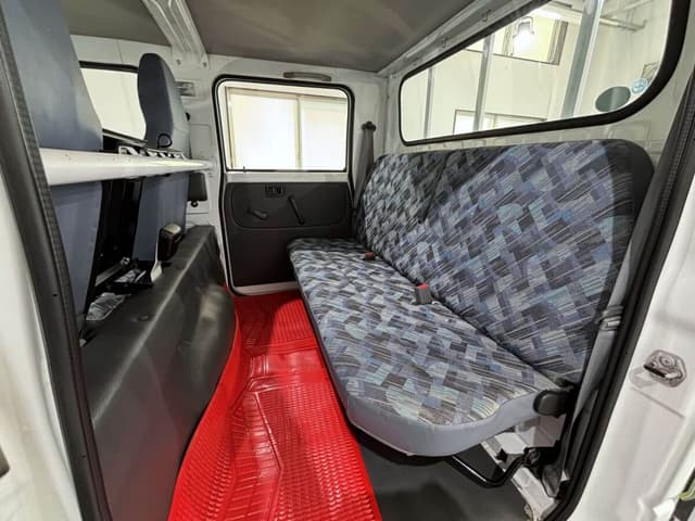 2000 Isuzu Elf JDM car for sale — photo 16 of 25