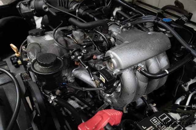 2000 Toyota Hilux Surf JDM car for sale — photo 25 of 25