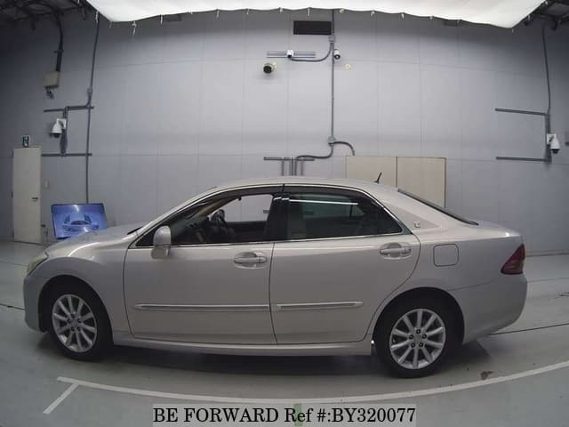 2008 Toyota Crown JDM car for sale — photo 5 of 8