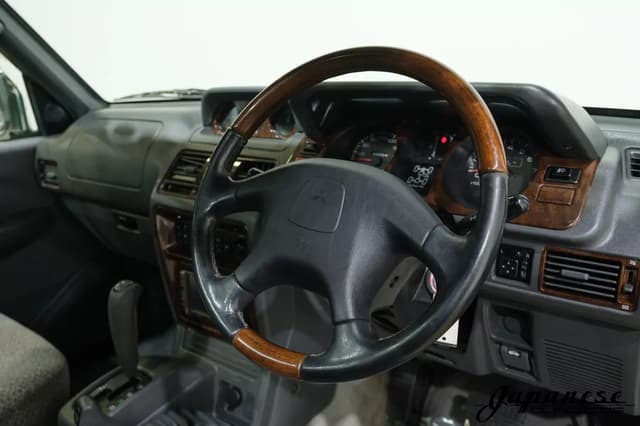 1998 Mitsubishi Pajero JDM car for sale — photo 14 of 25