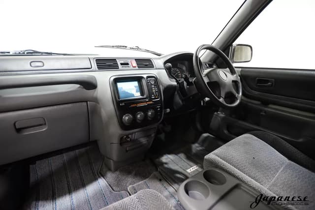 1996 Honda CR-V JDM car for sale — photo 10 of 25