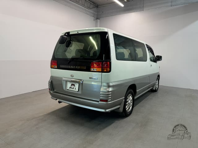 2001 Nissan Elgrand JDM car for sale — photo 15 of 25