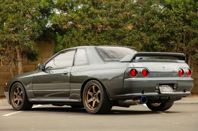 1990 Nissan Skyline JDM car for sale — photo 7 of 25
