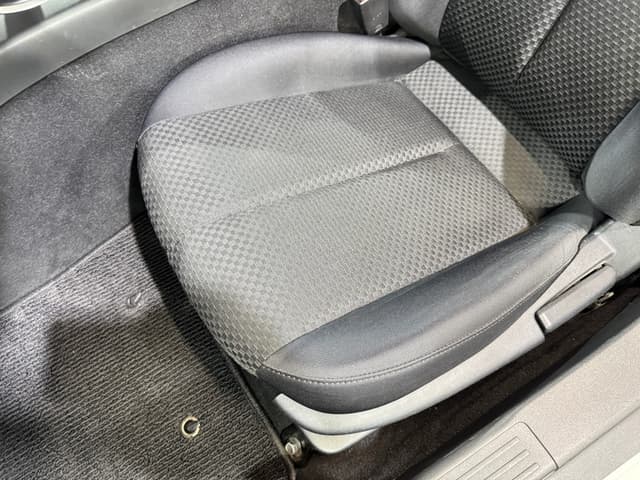 2006 Mazda Roadster (Eunos Roadster / MX-5) JDM car for sale — photo 14 of 25
