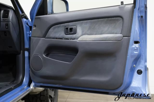 1996 Toyota Hilux JDM car for sale — photo 21 of 25