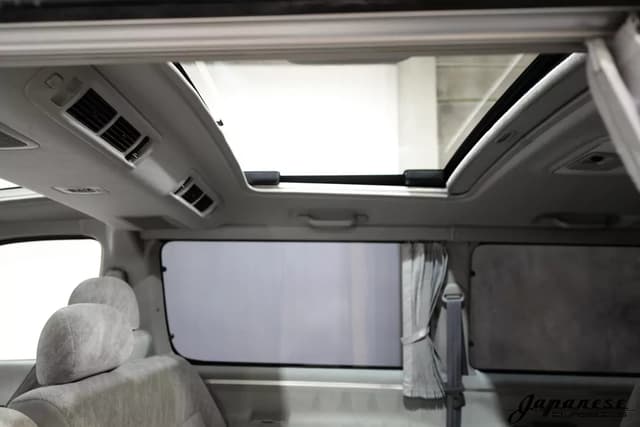 1998 Toyota HiAce JDM car for sale — photo 16 of 25