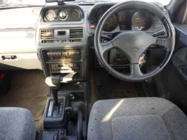 1993 Mitsubishi Pajero JDM car for sale — photo 3 of 6