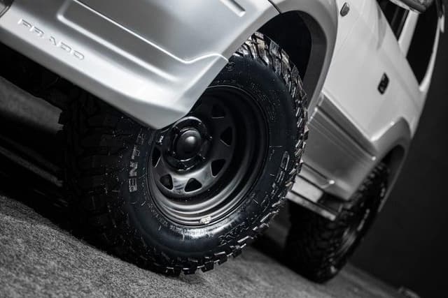 1997 Toyota Land Cruiser Prado JDM car for sale — photo 3 of 14