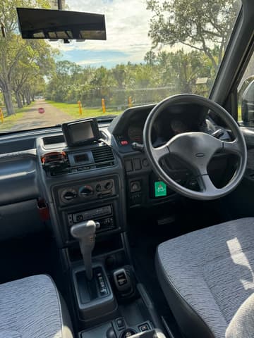 1995 Mitsubishi Pajero JDM car for sale — photo 21 of 26