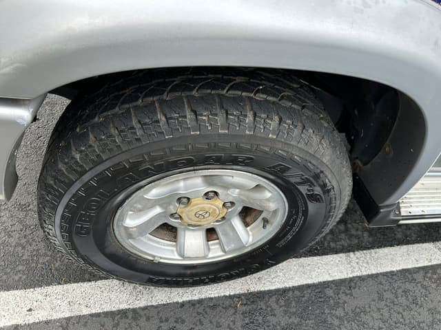 1996 Toyota Hilux Surf JDM car for sale — photo 9 of 25