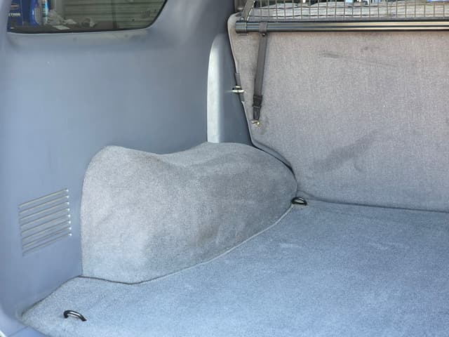 1996 Toyota Hilux Surf JDM car for sale — photo 4 of 25