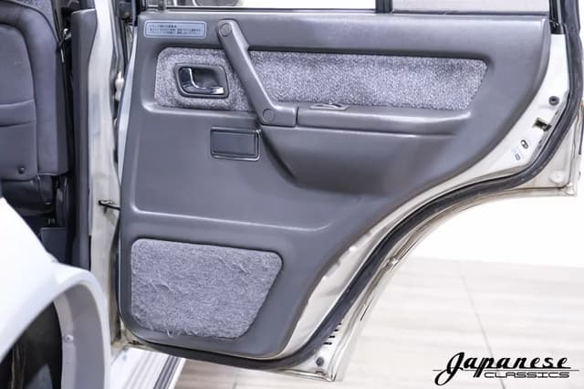 1994 Mitsubishi Pajero JDM car for sale — photo 21 of 25