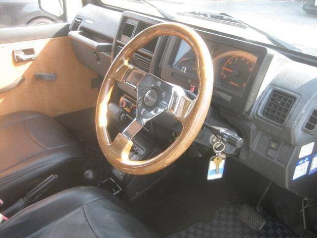 1992 Suzuki Jimny JDM car for sale — photo 3 of 12