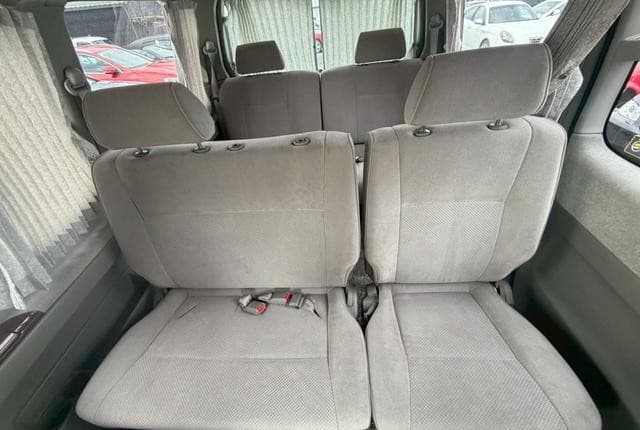 2001 Nissan Elgrand JDM car for sale — photo 18 of 25