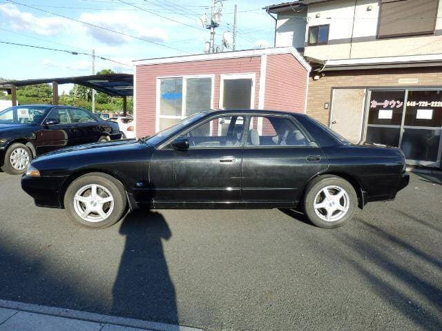 1990 Nissan Skyline JDM car for sale — photo 9 of 20