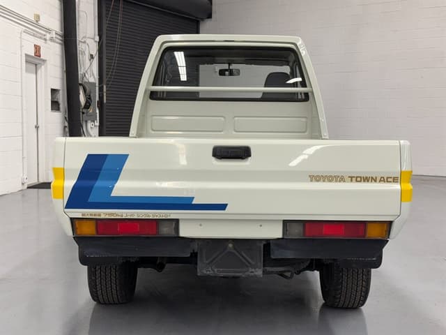 1989 Toyota Townace JDM car for sale — photo 9 of 10