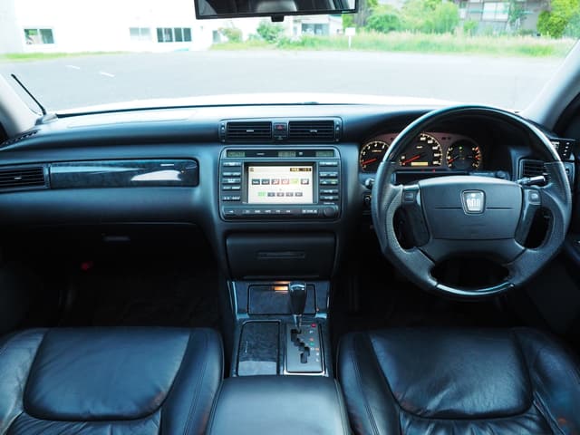 2000 Toyota Crown JDM car for sale — photo 13 of 25