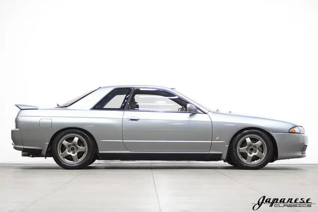 1991 Nissan Skyline JDM car for sale — photo 5 of 25