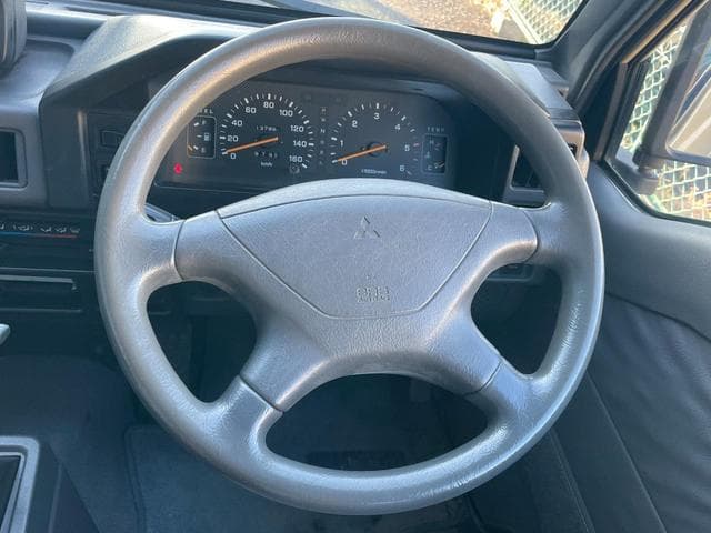 1991 Mitsubishi Delica JDM car for sale — photo 16 of 25