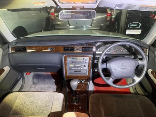 1998 Toyota Crown JDM car for sale — photo 5 of 15