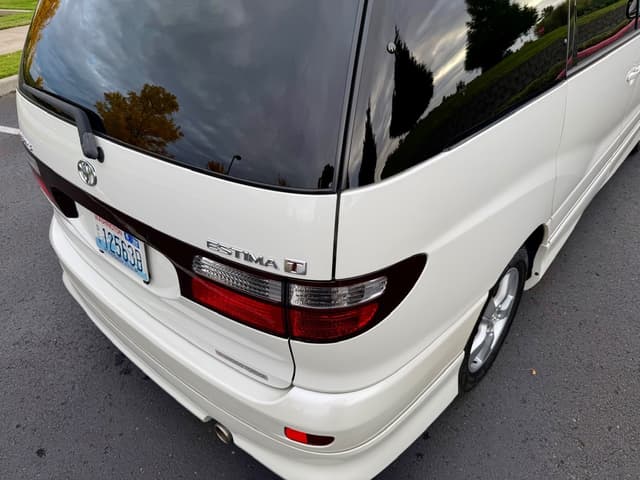2000 Toyota Estima JDM car for sale — photo 16 of 25