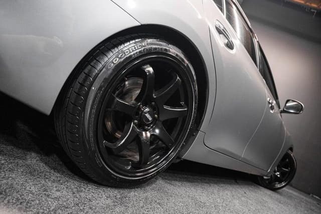 2011 Toyota Mark X JDM car for sale — photo 12 of 18